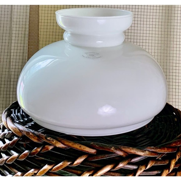 Vintage white milk glass lampshade 7" tall replacement shade - Picture 3 of 10